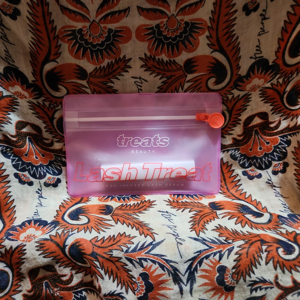 Lash Treat serum for amazing long eye lashes in 4 weeks
